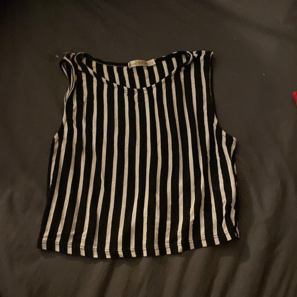 Heart an hips crop top